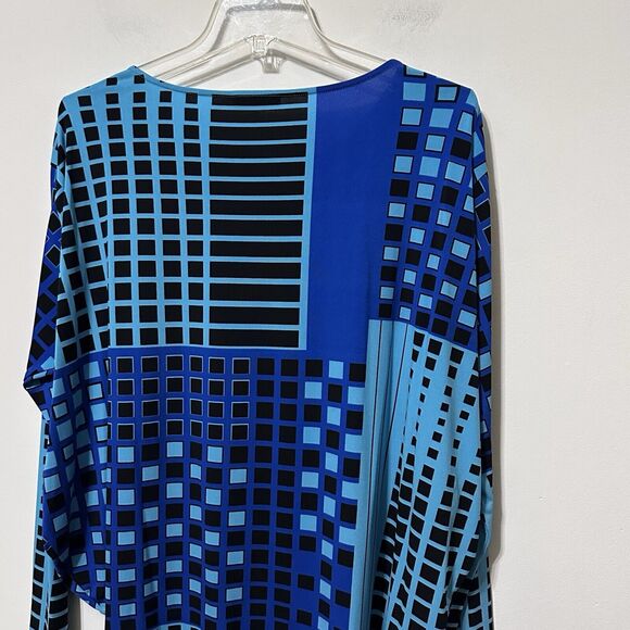 Josie Natori Popover Top Shirt M Stretch Knit Blue Geo Designer Long Sleeve NEW - Picture 8 of 11